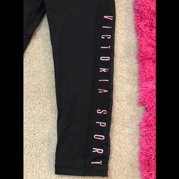 Victoria Secret Capris Brand New! No tag - Picture 2 of 4
